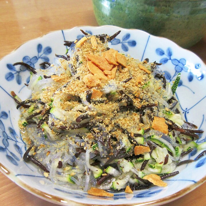 ズッキーニ、ひじき、春雨のサラダ